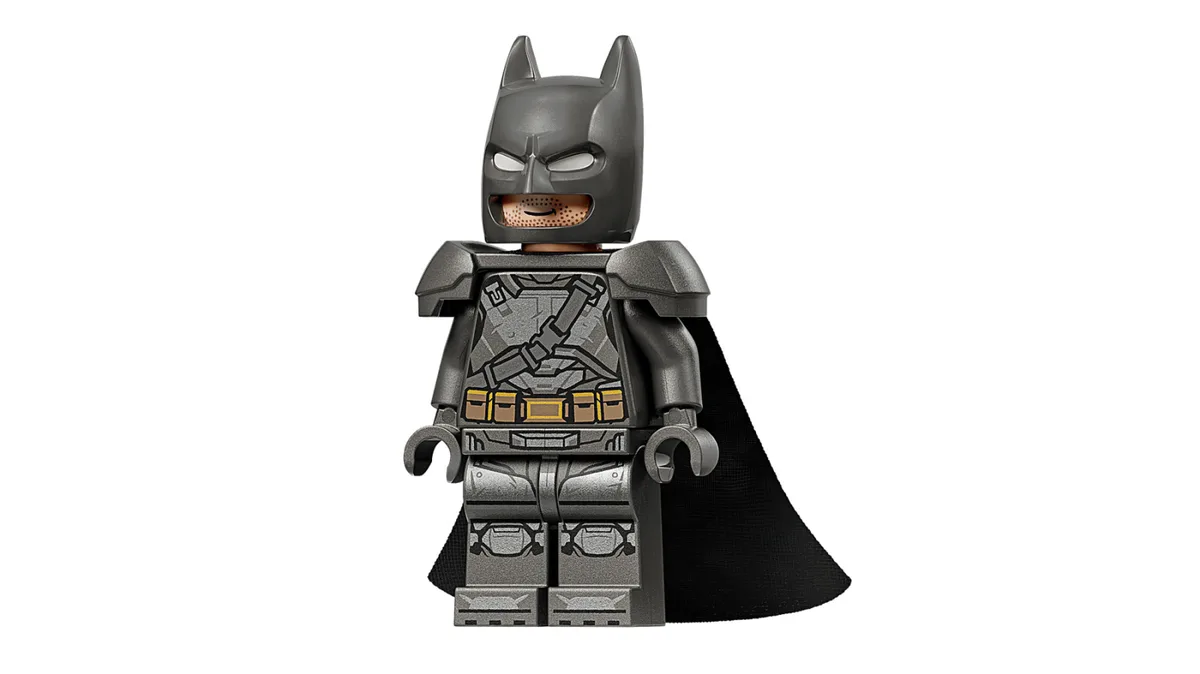 Конструктор LEGO Super Heroes сірий Бетмобіль 9+ для хлопчиків і дівчаток