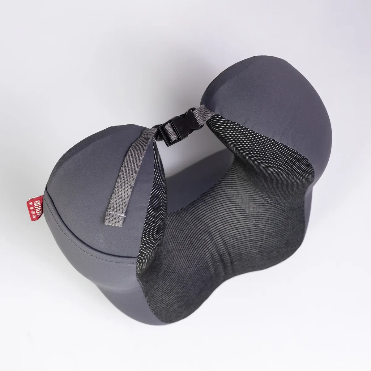 Подушка для шеи Camelback велюр 25х25х14 см серая Memory Foam
