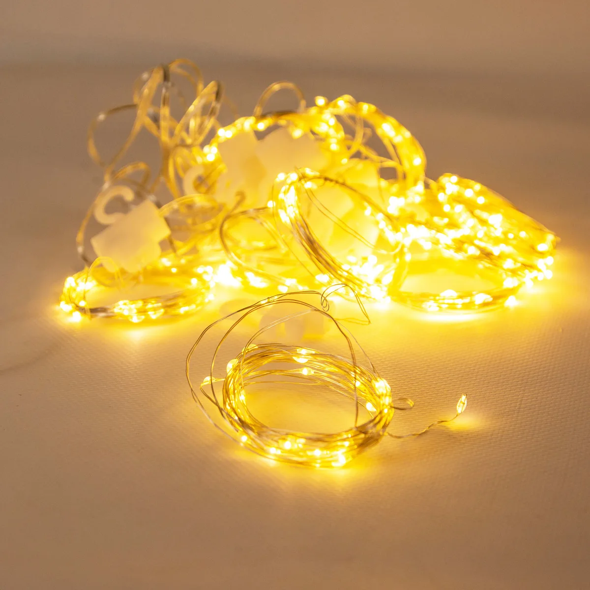 Гірлянда електрична Chomik срібляста 3х1,5 м 150 LED теплий білий USB з пультом