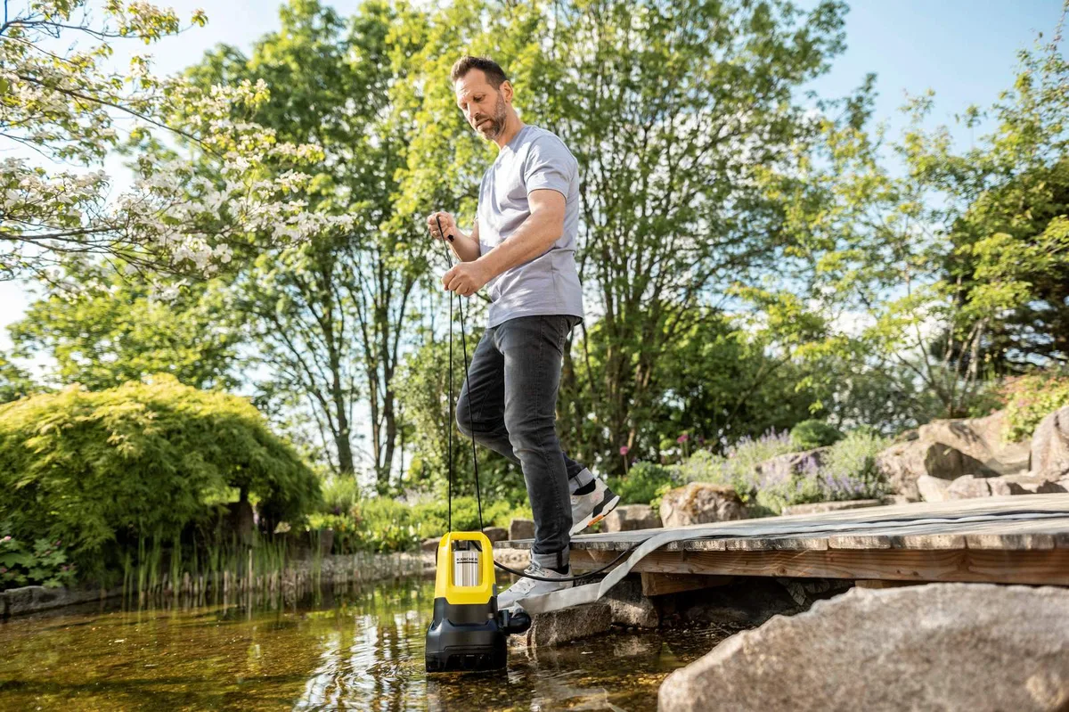 Дренажний насос Karcher SP 22.000 з датчиком рівня бруду, потужність 750 Вт, продуктивність 22 м3/год, максимальна висота підйому