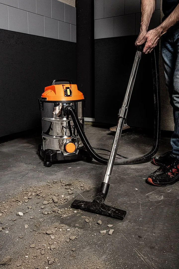 Професійний пилосос Neo Tools 1400 Вт, 18 кПа, контейнер на 30 л, HEPA-фільтр, легкі колеса, вага 5.92 кг.