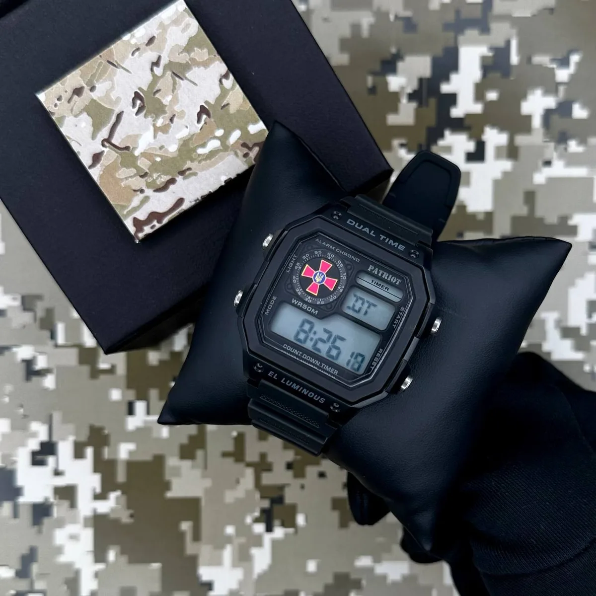 Годинники наручні Patriot полімер 45х43 мм Чорні
