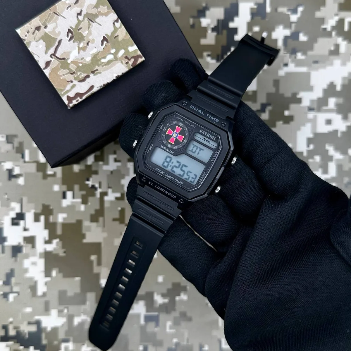 Годинники наручні Patriot полімер 45х43 мм Чорні