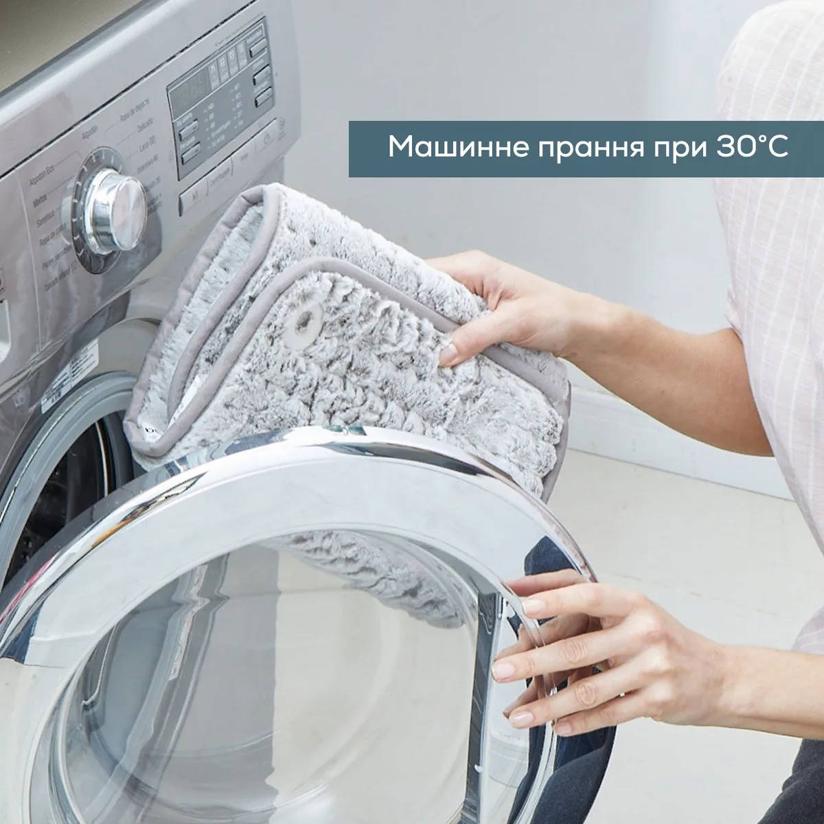 Електрична грілка Beurer, класичний дизайн, 60х30 см, потужність 100 Вт, 6 режимів, мікроволоконне покриття, сірого кольору.