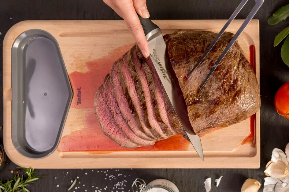 Кухарський ніж Tefal Ice Force, 20 см, з нержавіючої сталі та пластиковою рукояткою, чорного кольору.
