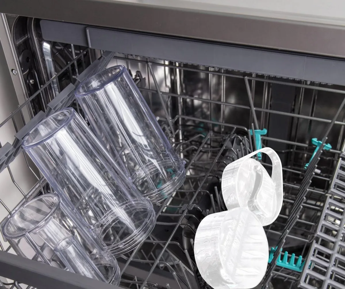 Блендер Gorenje стаціонарний 1000Вт, об'єм чаші 750мл, функція подрібнення, білий з нержавіючої сталі.