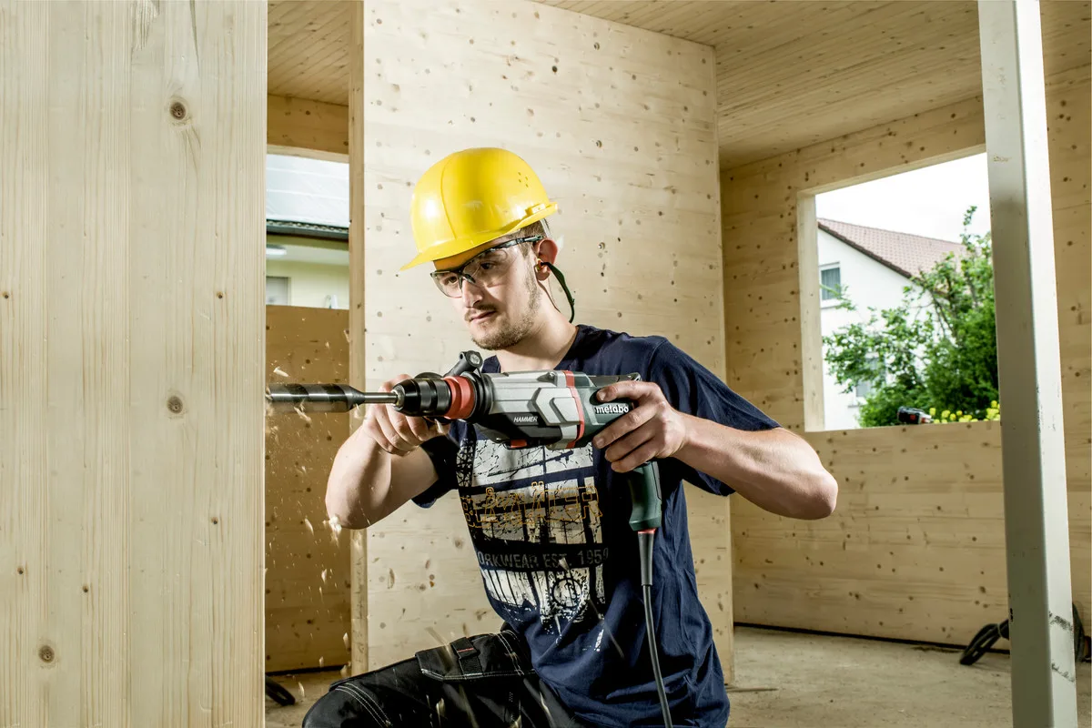 Перфоратор Metabo KHE 2860 Quick SDS-plus 880Вт з пластиковим кейсом, змінним патроном, вага 3.1кг.