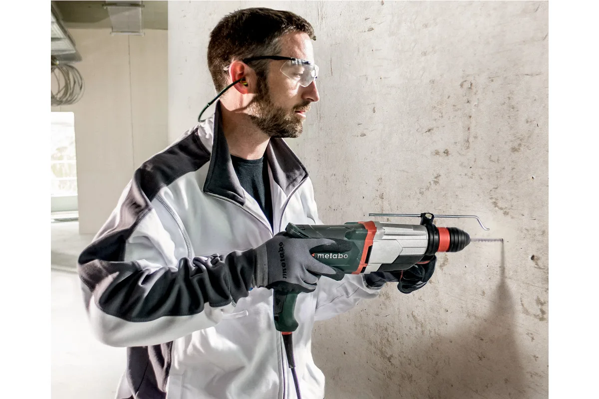 Перфоратор Metabo KHE 2860 Quick SDS-plus 880Вт з пластиковим кейсом, змінним патроном, вага 3.1кг.