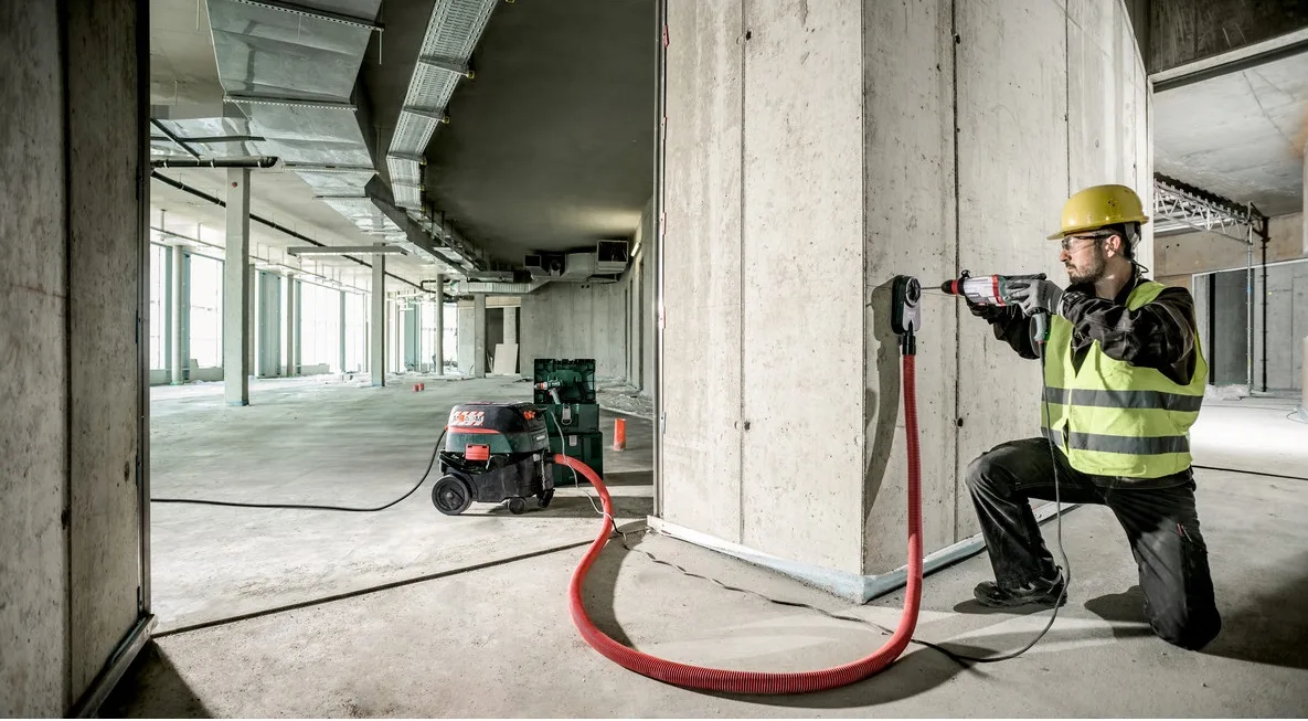 Перфоратор Metabo KHE 2860 Quick SDS-plus 880Вт з пластиковим кейсом, змінним патроном, вага 3.1кг.