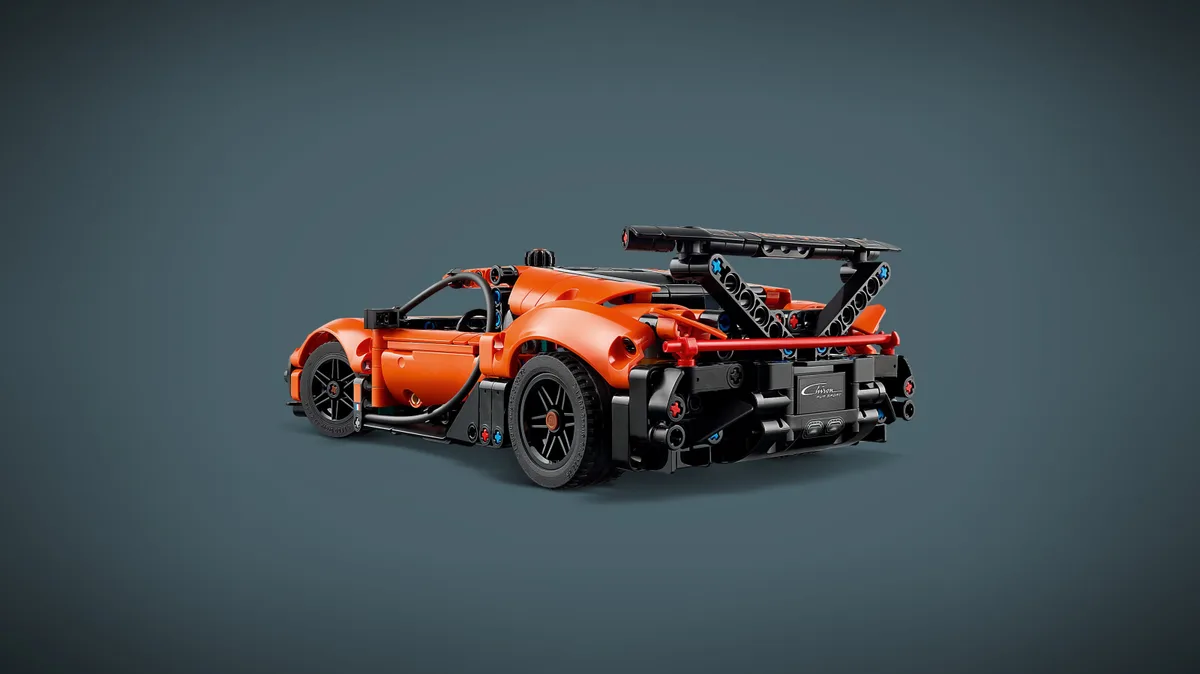 Конструктор LEGO Technic Гіперкар Bugatti Chiron Pur Sport