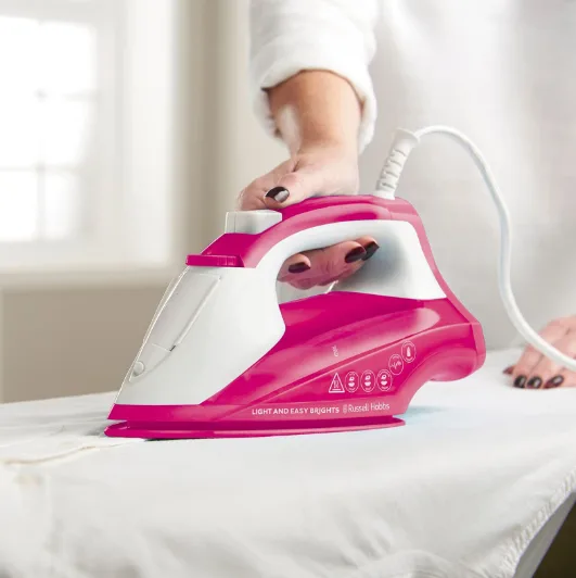 Праска з подачею пари Russell Hobbs керамічна 17х30х12 см рожева 2600 Вт
