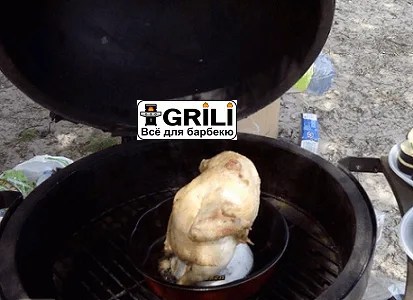 Керамічна підставка для курки Big Green Egg біла
