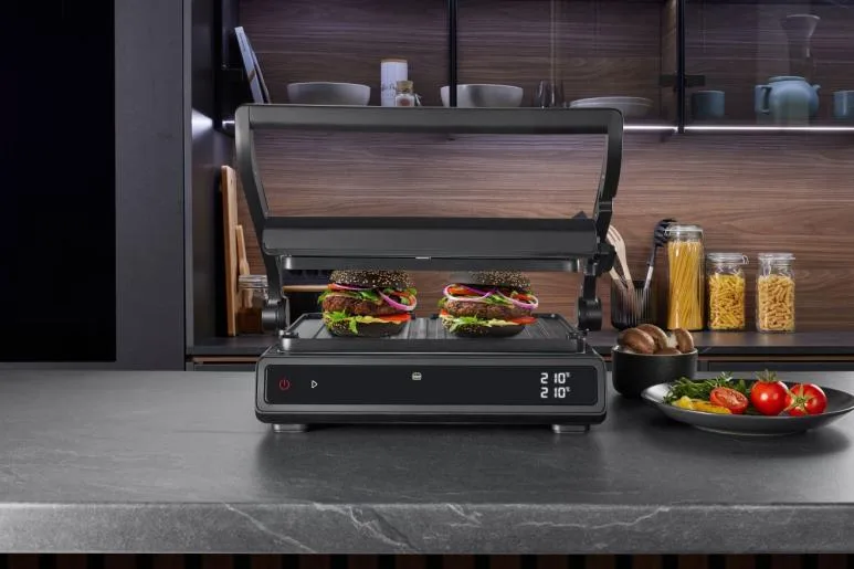 Електрогриль Hisense 1600 Вт 280х240 мм Чорний
