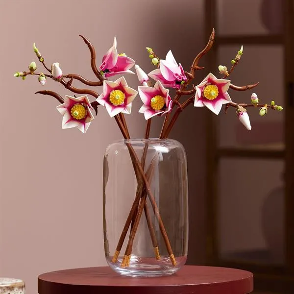 Конструктор LEGO Botanicals Гілки магнолії 435 деталей 26х28х6 см Білий Рожевий