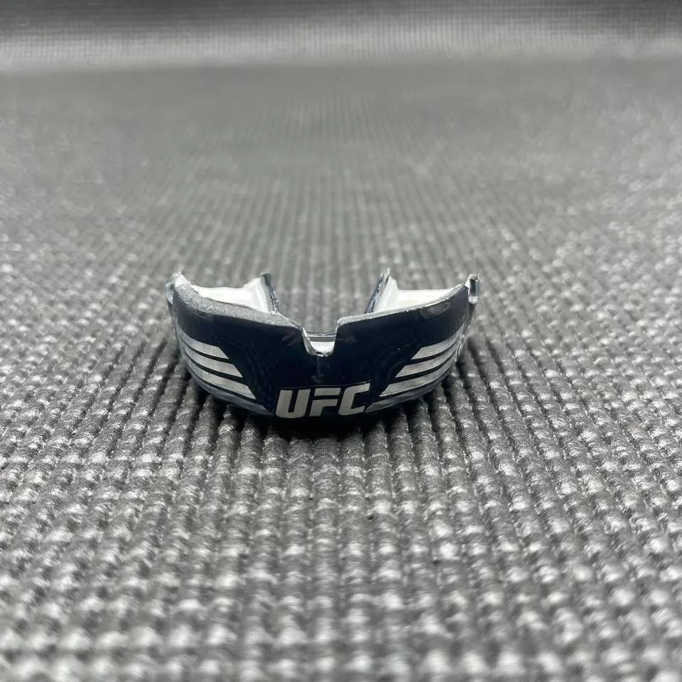 Капа OPRO Dental Grade тришарова доросла Silver/Black