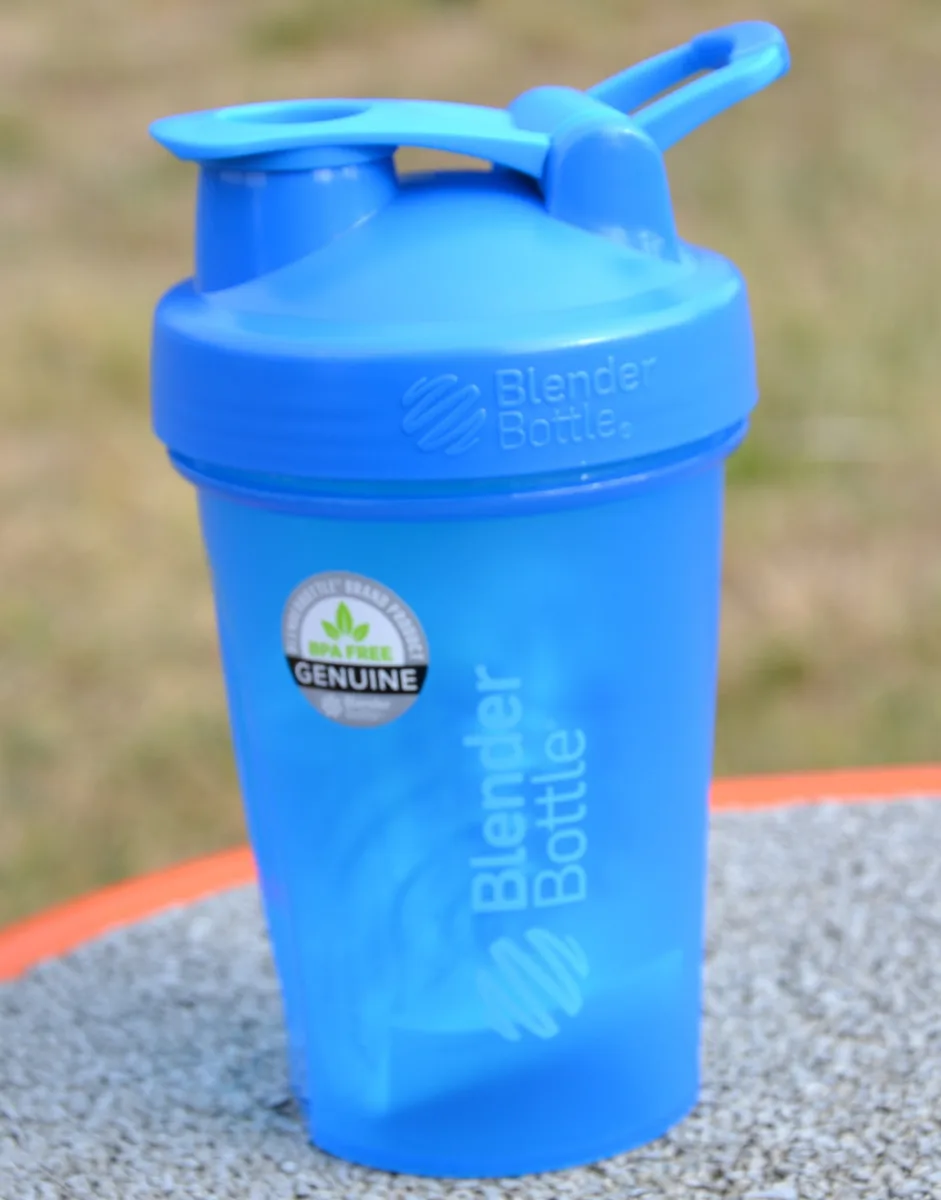 Шейкер спортивний BlenderBottle Tritan 590 мл Блакитний