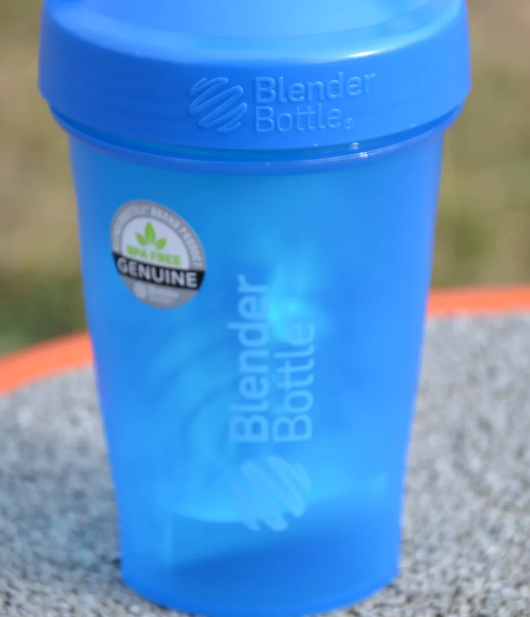 Шейкер спортивний BlenderBottle Tritan 590 мл Блакитний