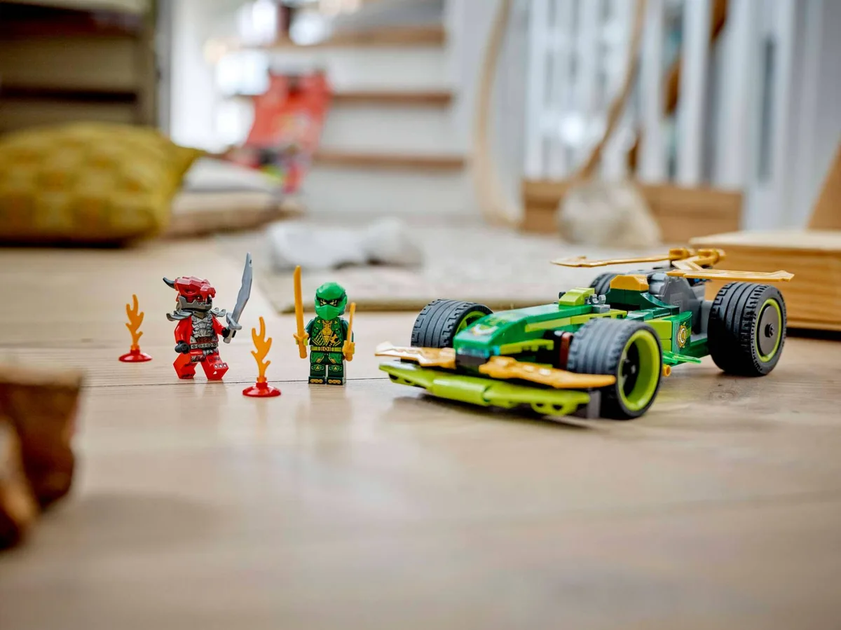 Конструктор LEGO Ninjago Автомобіль з інерційним двигуном для дітей від 7 років різнокольоровий