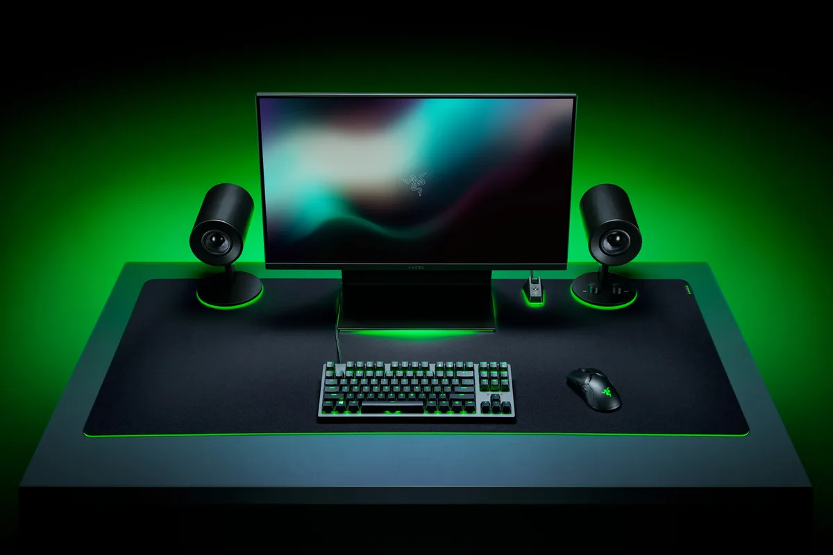 Ігрова поверхня Razer Gigantus V2, 3XL (1200x550x4мм), чорний