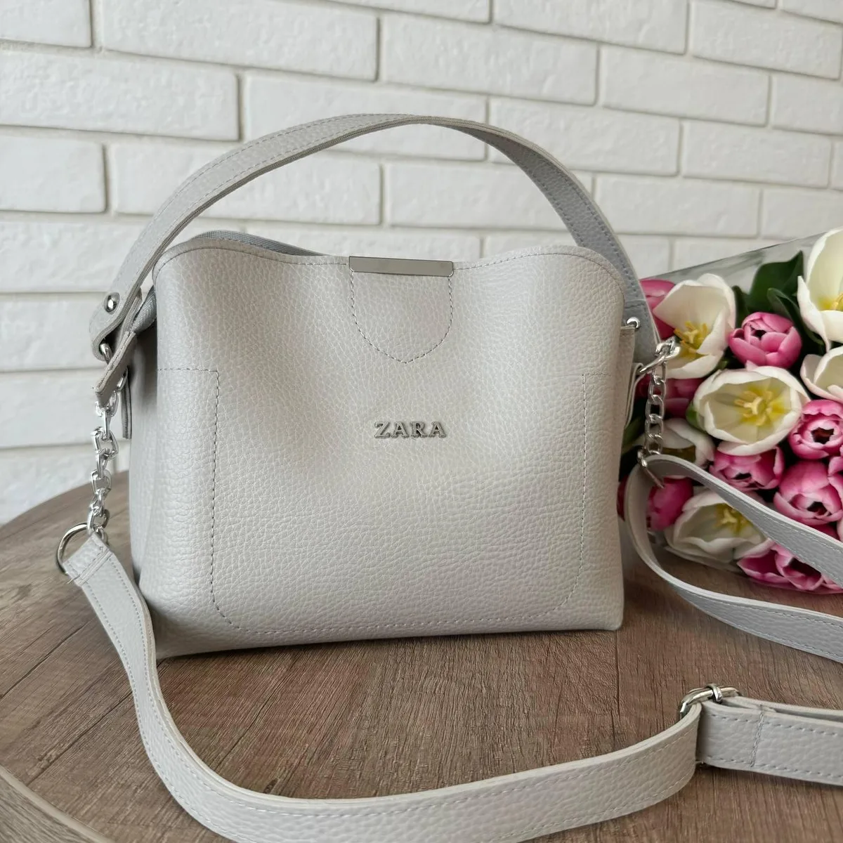Мини-сумка Zara женская серого цвета экокожа 20х21,5х12 см с плечевым ремнем