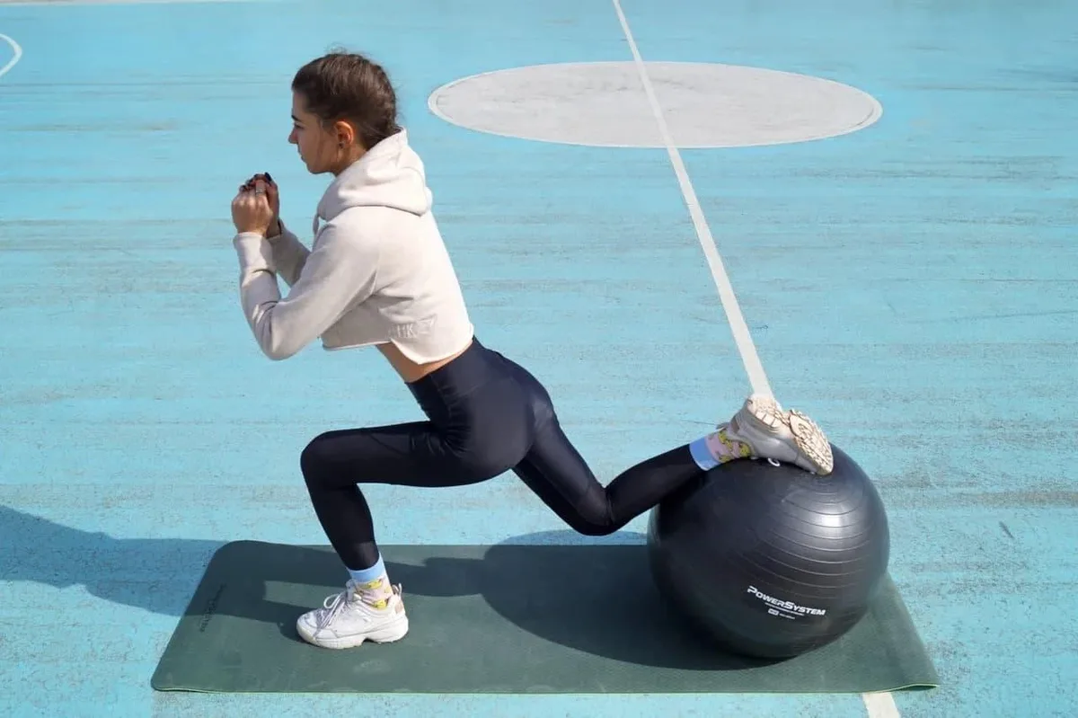 М'яч для фітнесу Active Point PVC 55 см Чорний