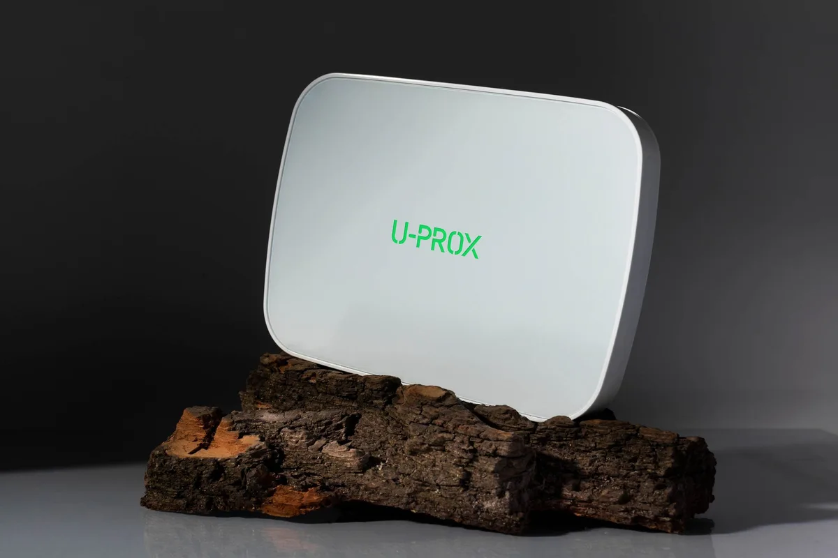 Комплект охранной сигнализации U-Prox MPX LE KF kit White, U-Prox MPX LE, U-Prox PIR, U-Prox WDC, U-Prox Keyfob B4, беспроводной, белый.
