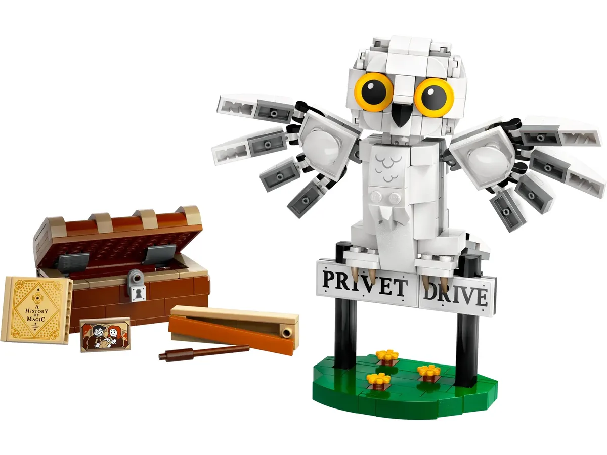 Конструктор LEGO Harry Potter Гедвіґа 7+ для дівчат і хлопців пластиковий 24х20 см Білий