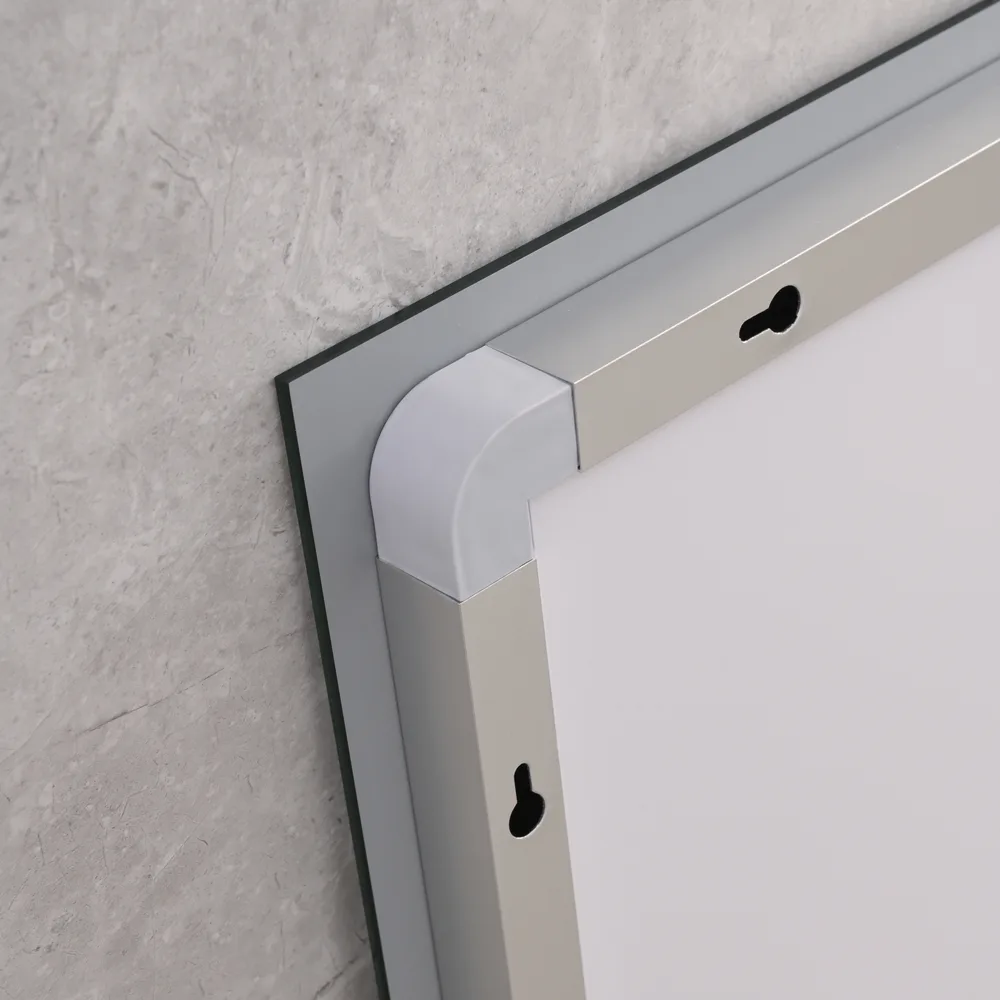 Дзеркало настінне з LED підсвічуванням Mixxus LIGHT MR01 80x60 см Біле безмідне скло