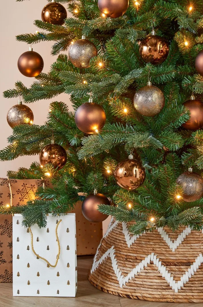 Елочные пластиковые шары Mica Decorations 27 шт 8 см шоколадный