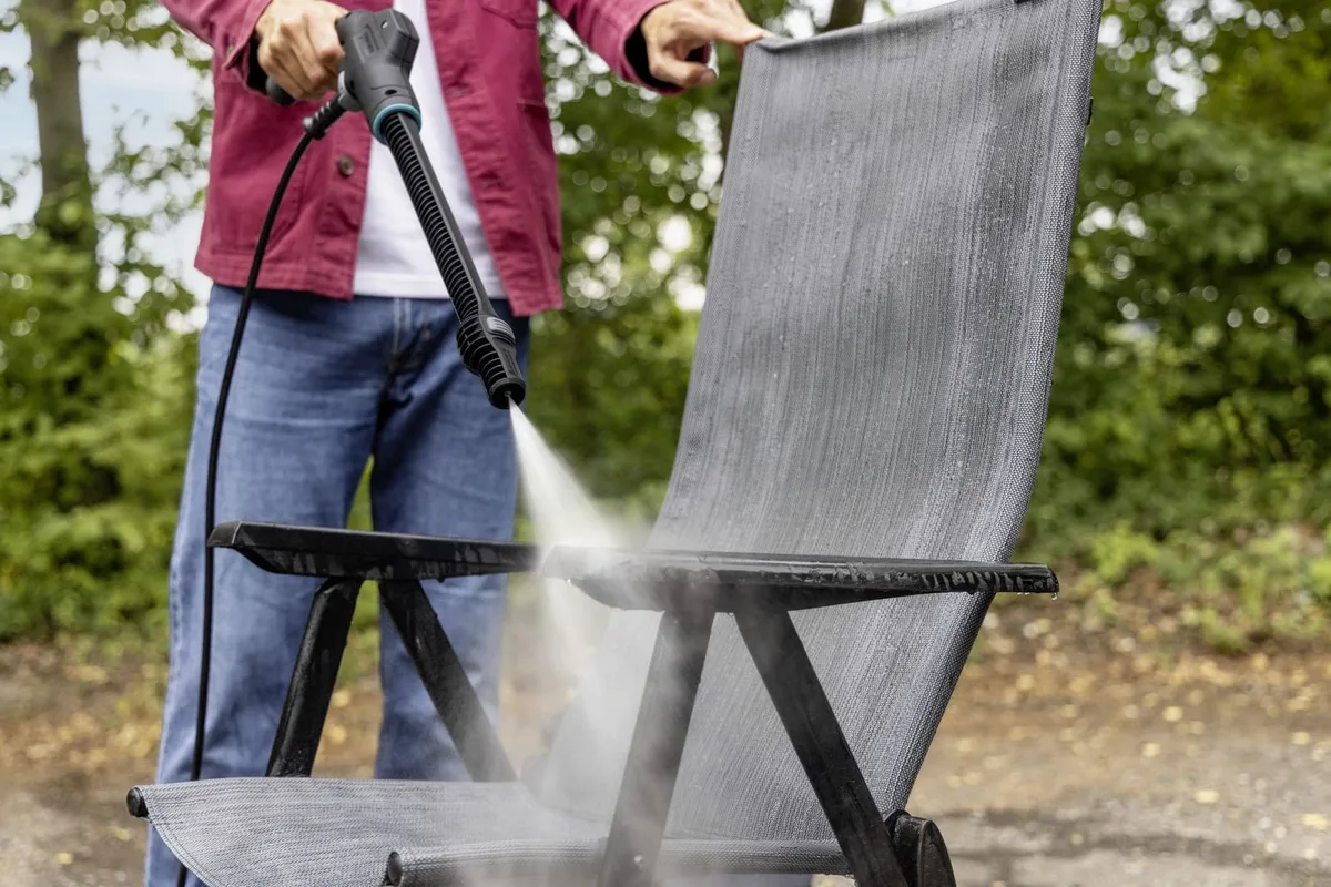 Акумуляторна мінімийка Karcher 18В 24бар 200л/год бак для води 12л