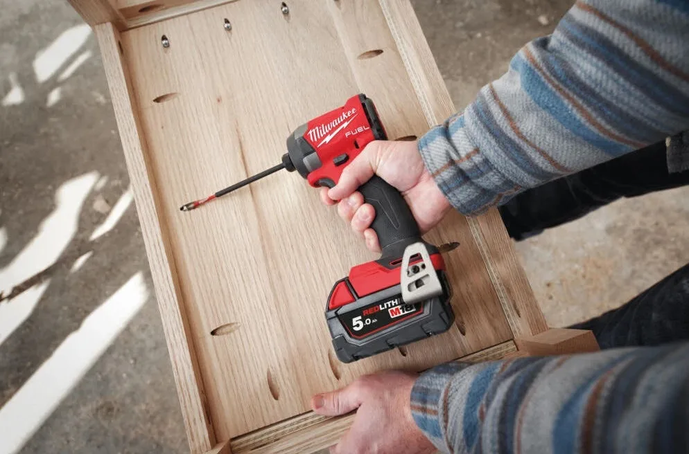 Акумуляторний ударний гвинтоверт Milwaukee M18 FID3-0 18В 226Нм 0-3900об/хв 1.7кг без батареї та зарядного пристрою.