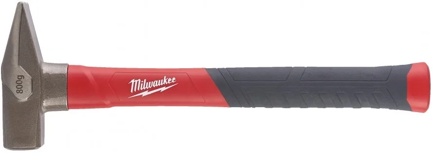 Слюсарний молоток Milwaukee 800 г, 35.5 см, руків'я з композитного матеріалу.
