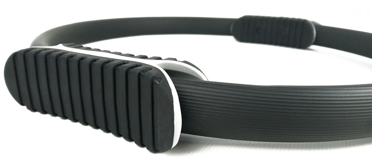 Кільце для пілатесу EasyFit поліпропілен 40 см чорне