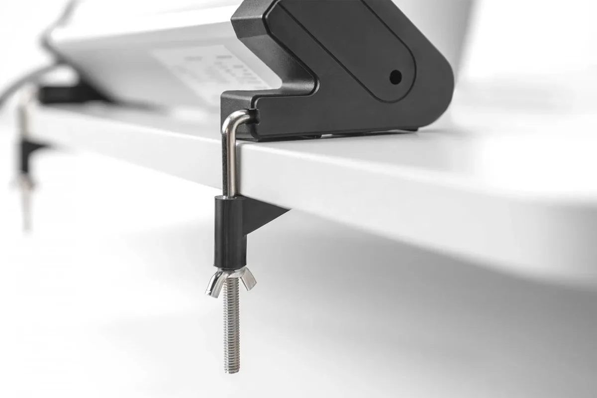 Блок розеток DIGITUS Office, 4xSchuko 16A, 2xUSB 2A, вимикач, 1.5м, вилка Schuko