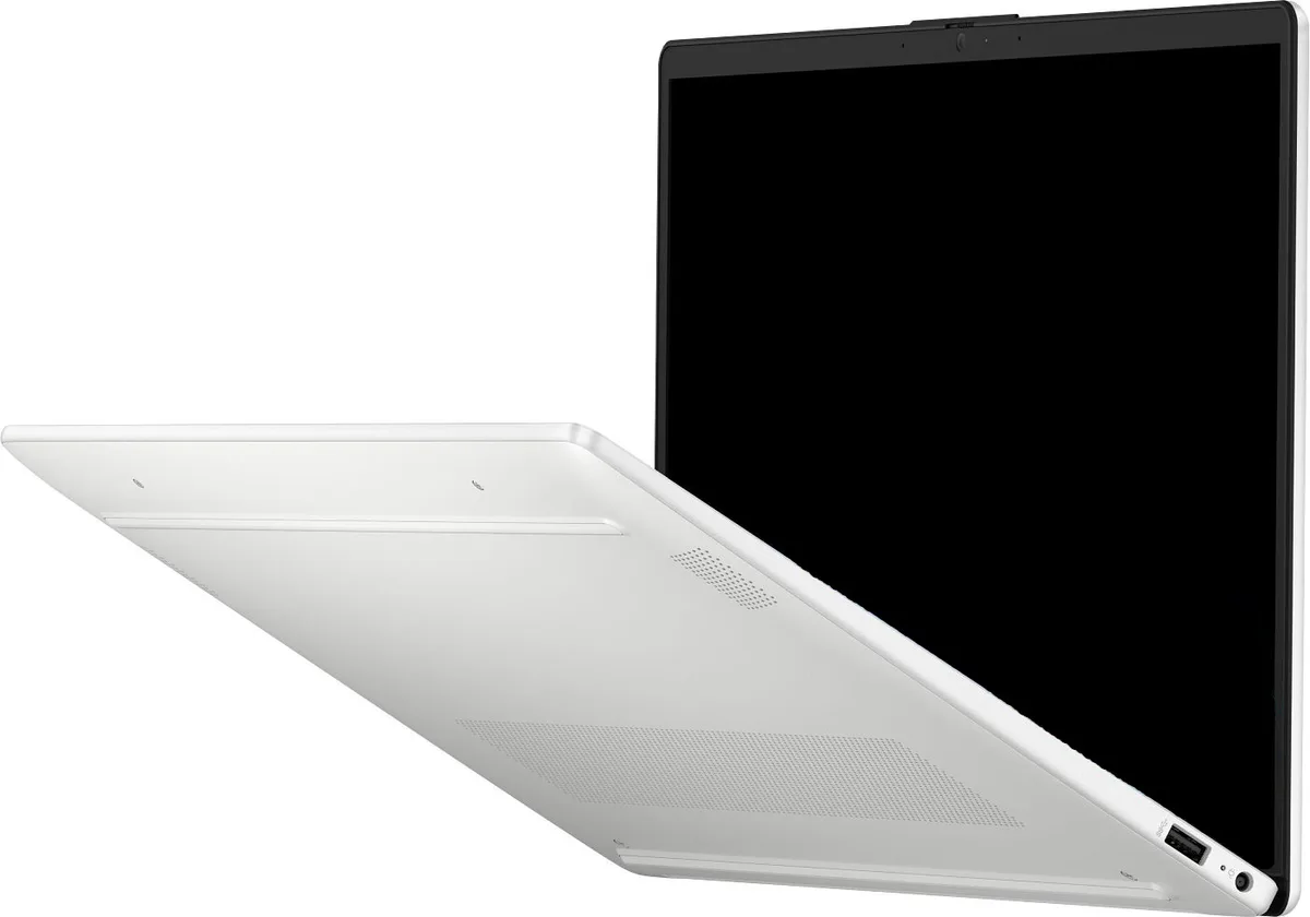 Ноутбук HP OmniBook 3 15-fn0008ua 15.6" FHD IPS AG, AMD AI 5 340, 16GB, F1TB, UMA, Win11, сріблястий