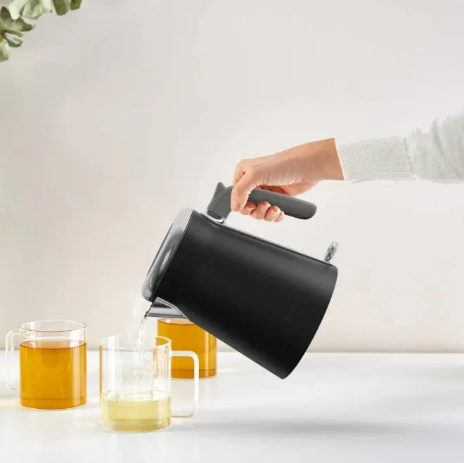 Электрический чайник Tefal нержавеющая сталь 1,7 л черный 2400 Вт