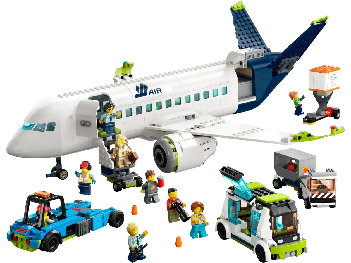 Конструктор LEGO City Пасажирський літак