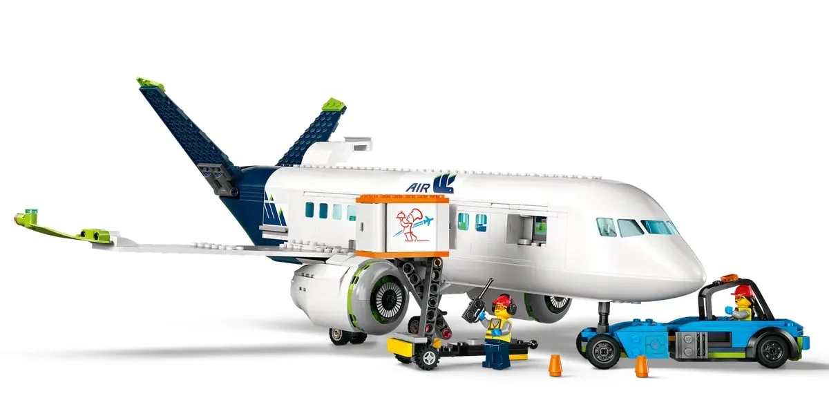Конструктор LEGO City Пасажирський літак