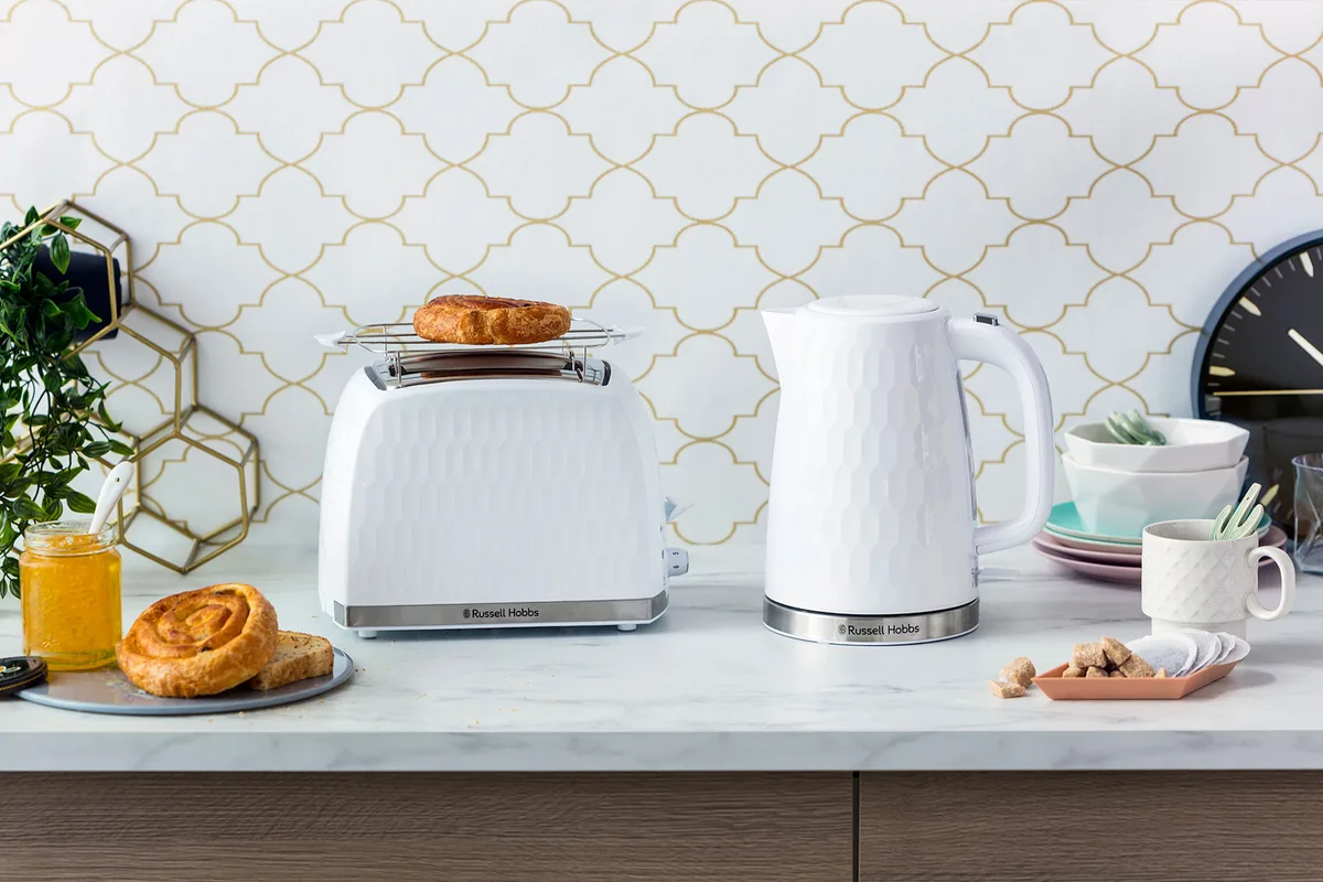 Тостер Russell Hobbs Honeycomb 850 Вт пластиковий білий