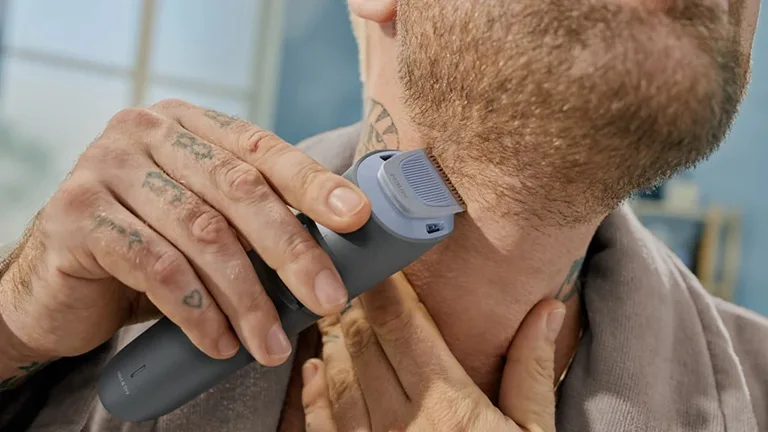 Тример для бороди Philips Сірий 0,5-20 мм 2 насадки