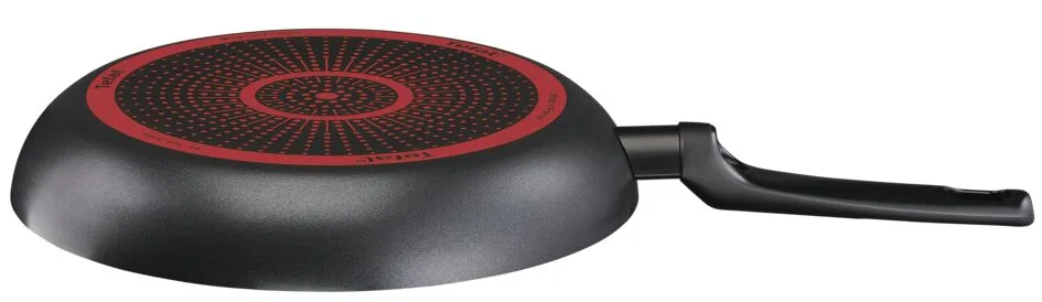 Сковорода Tefal Simply Clean, 26 см, алюмінієва, з бакелітовою ручкою, чорного кольору.