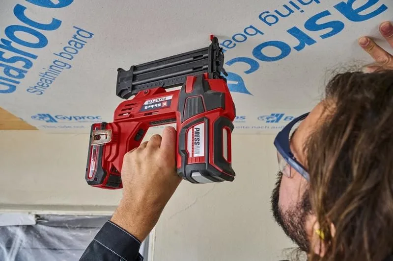 Акумуляторний цвяхозабивач Einhell Professional FIXETTO 18/50 N PXC 18В, 15-50мм, 60 ударів/хв, LED, 3.1кг (без акумулятора)