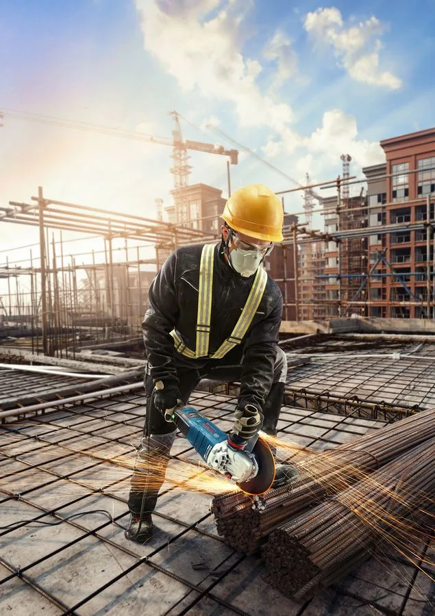 Шліфмашина кутова Bosch 230мм 2800Вт для обробки матеріалів болгарка з системою захисту від пилу