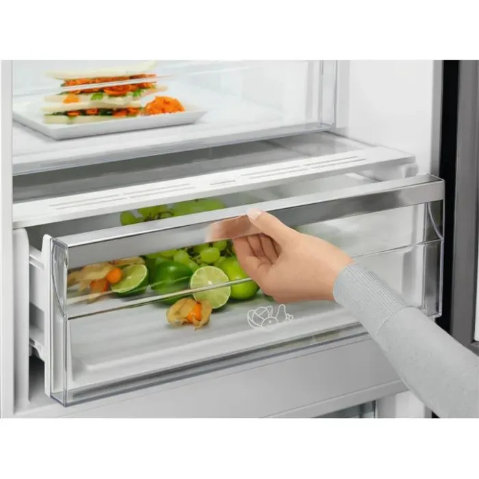 Холодильник Electrolux з нижнім морозильником 244л комбінований холодильник для зберігання продуктів 94л