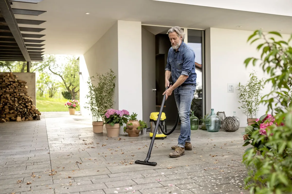 Пилосос Karcher професійний акумуляторний контейнер 17 л нержавіюча сталь