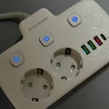 Универсальный сетевой удлинитель белый 2 розетки 3 USB Type-C 2 м 2500W