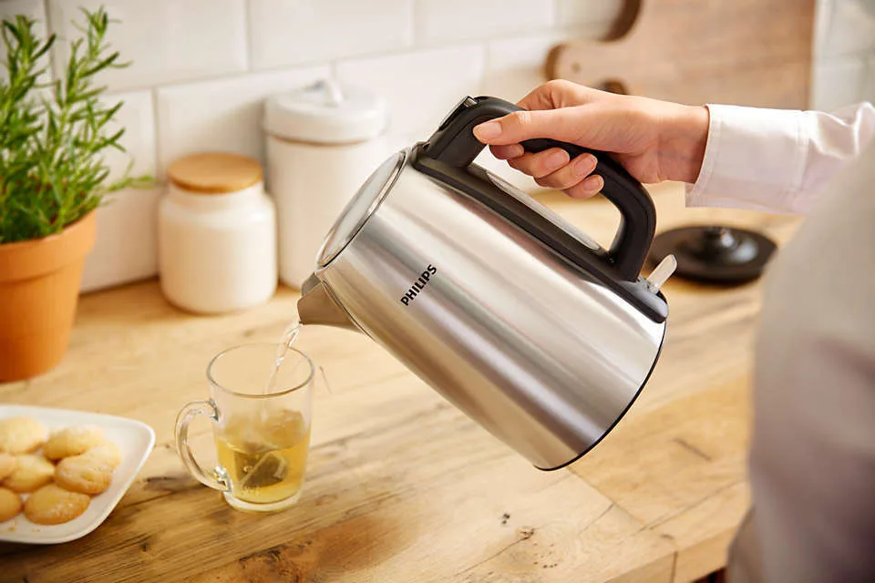 Електрочайник Philips Нержавіюча сталь 1,7 л Чорний
