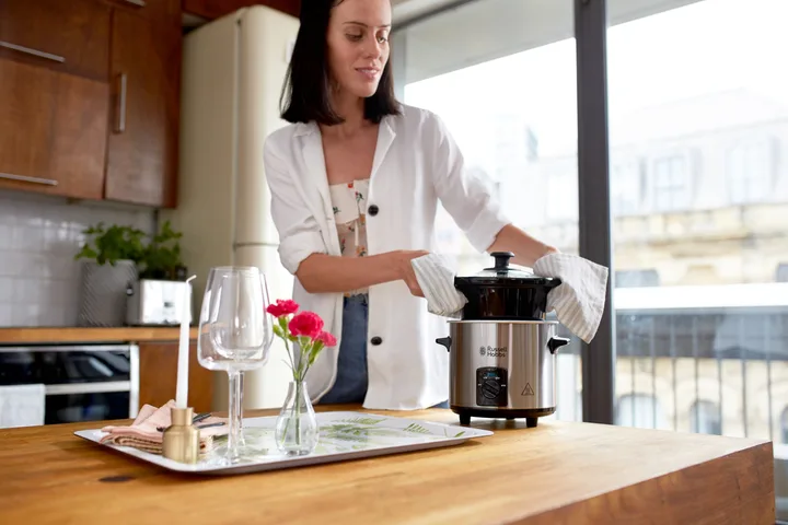 Мультиварка Russell Hobbs нержавіюча сталь 2 л чорна 3 програми