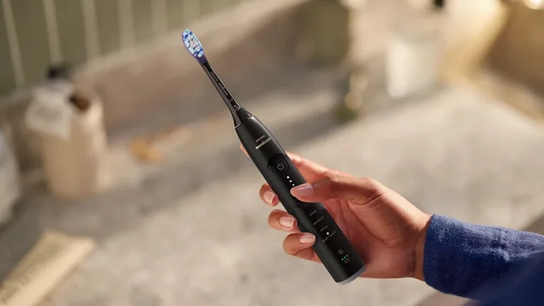 Зубная электрическая щетка Philips Sonicare Ультразвуковая 62000 движений в минуту Черная