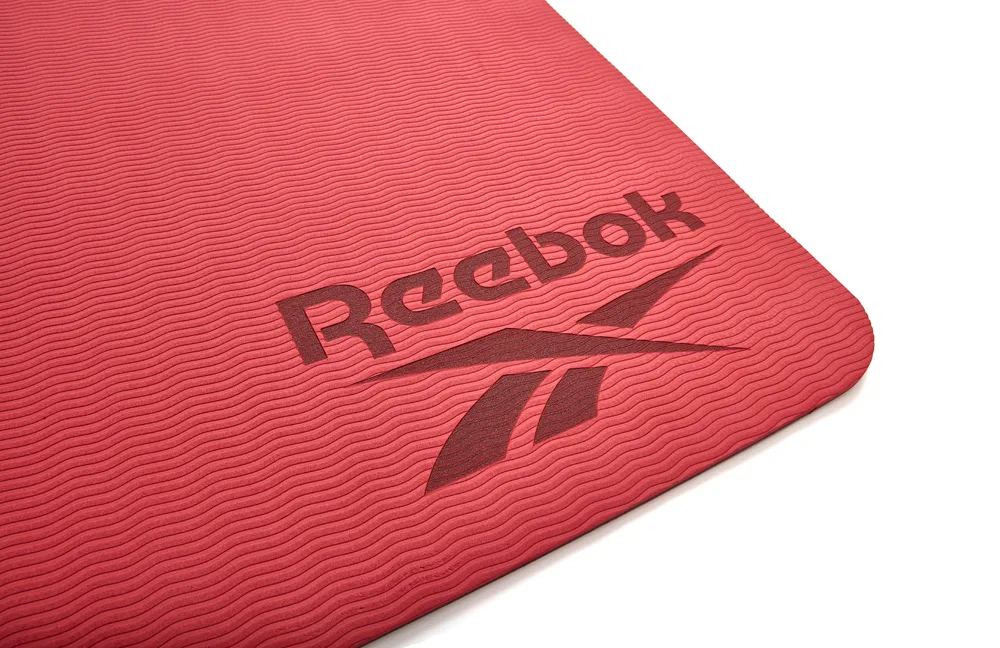 Двосторонній килимок Reebok поліестер 176х61х0,6 см червоний